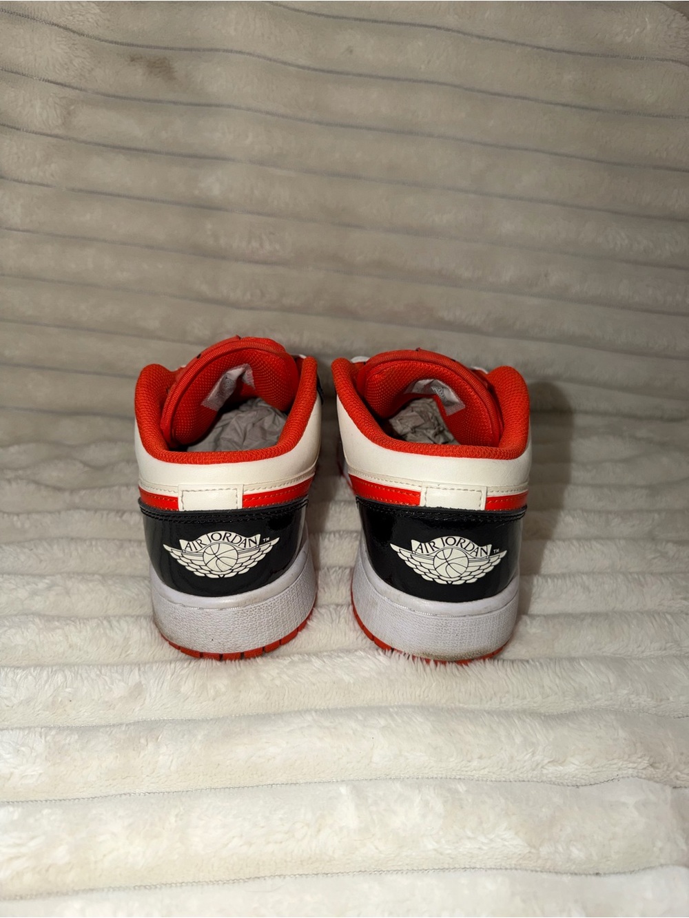 Air Jordan 1 Halloween Edition - Picture 3 of 6